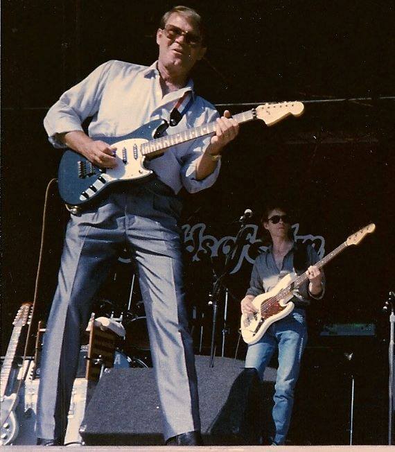 Glen Campbell &amp; Bob&quot;Willard&quot;Henke - Kansas City, MO. 1989