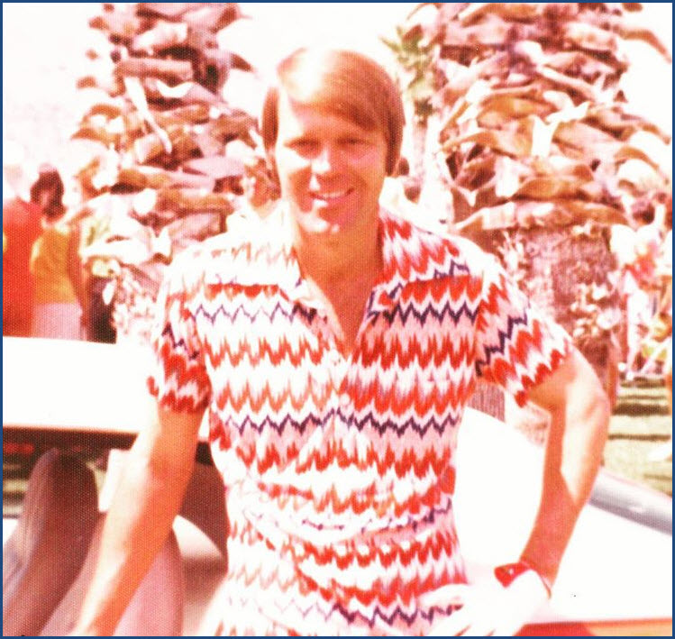 Glen Campbell in Red White Blue_Golfing_Shared by Glen Campbell Official.jpg