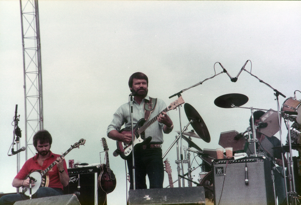 Glen Campbell, Carl Jackson and Steve Turner performing at the 1984 fourth of July celebration, St. Louis, Missouri. Photo by Jefferson National Expansion Memorial