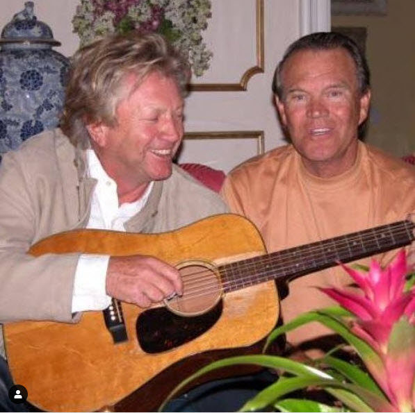 john lodge playing Glens Martin.jpg