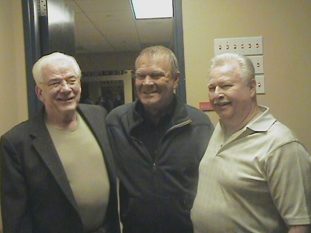 Ronnie McKinney (l) Glen Campbell (c) Dusty Carroll(r)