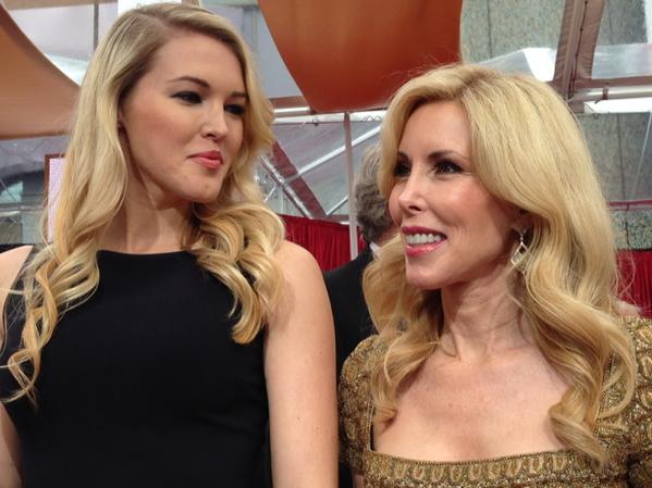 Kim and Ashley Campbell Arriving for the Academy Awards_GCF.jpg